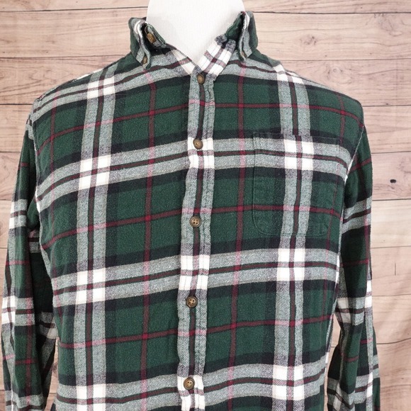 CROFT AND BARROW GREEN PLAID LONG SLEEVE FLANNEL BUTTON DOWN SHIRT MENS SZ M - Picture 1 of 5